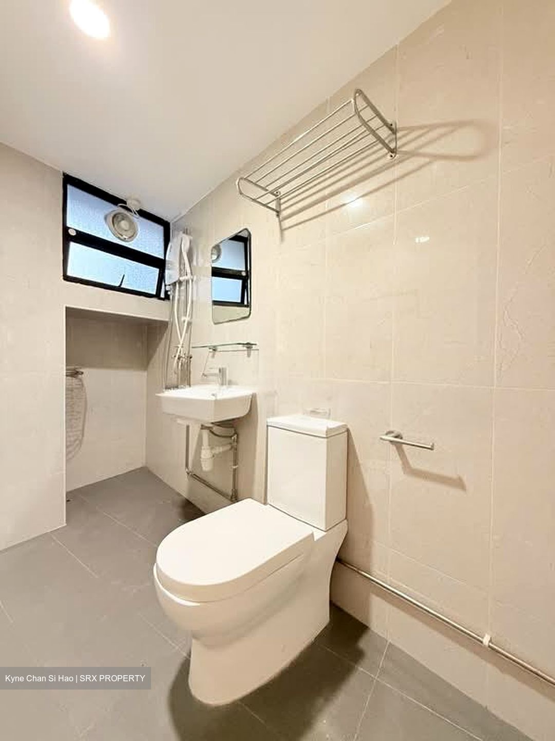 Pine Grove (D21), Condominium #566293681